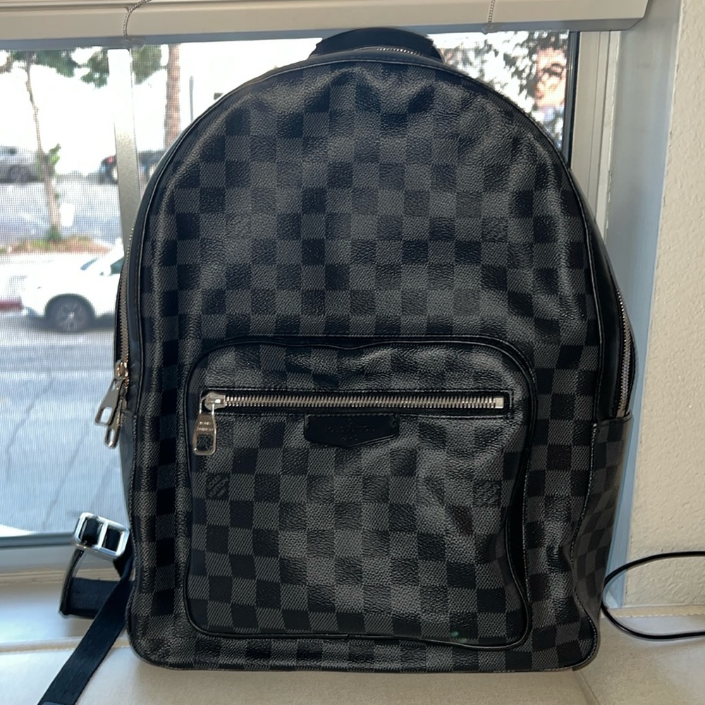 Louis Vuitton backpackk